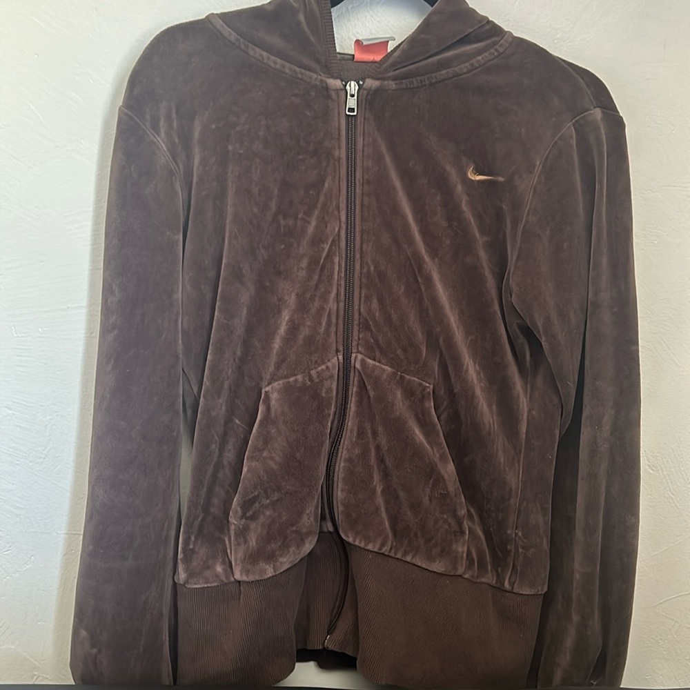 Retro Nike dept